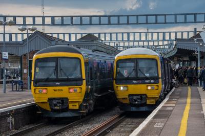 166206,165126 at Didcot Parkway. &copy; Shotts