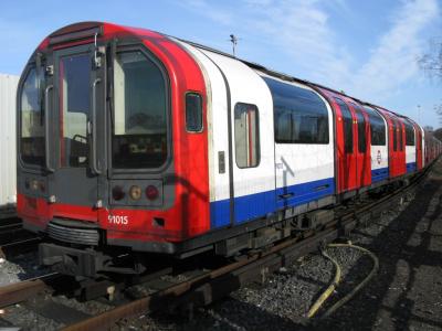 LU91015 at Hainault LU depot. &copy; Byron5574