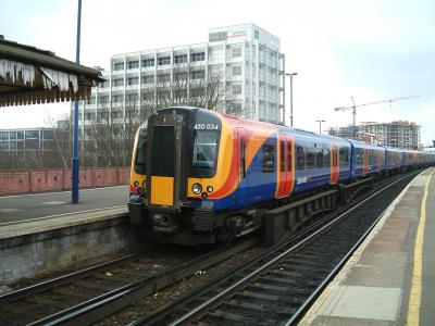 450034 at Basingstoke. &copy; Pape_Timmo