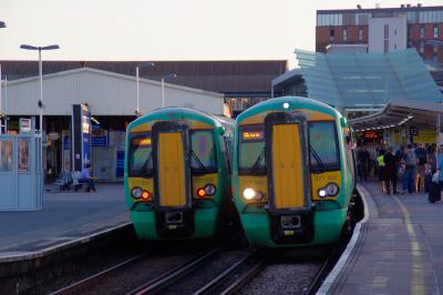 377450,377162 at Clapham Junction. &copy; Shotts