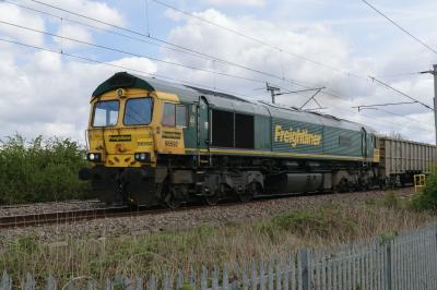 66592 at Kingsthorpe. &copy; llamafish