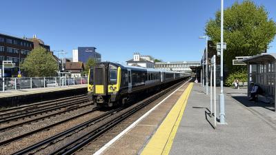 444045 at Eastleigh. &copy; Luivery