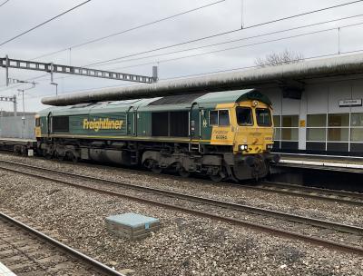 66594 at Swindon. &copy; Pistolpete008