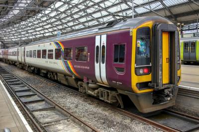 158773 at Liverpool Lime Street. &copy; stevexos