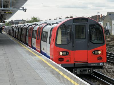 LU96054 at Dollis Hill. &copy; llamafish