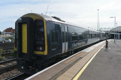 159017 at Clapham Junction. &copy; llamafish