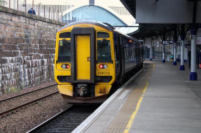 158713 at Dundee. &copy; South Coast Trainspotter