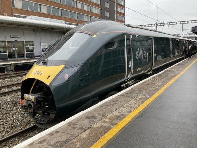 800002 at Swindon. &copy; Pistolpete008