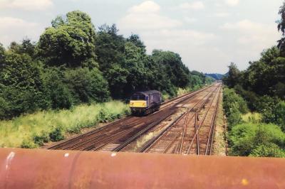 58021 at Monk's Bridge, Farnborough. &copy; Pape_Timmo