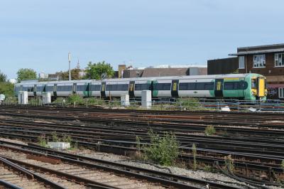 377214 at Clapham Junction. &copy; llamafish