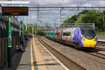 390119 at Tamworth. &copy; South Coast Trainspotter