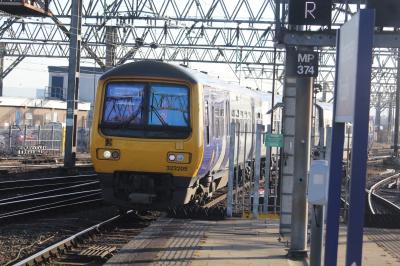 323205 at Manchester Piccadilly. &copy; ConnorsRailPhotography