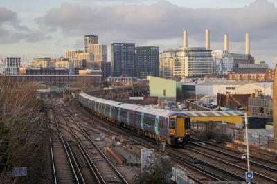 377510 at Wandsworth Road. &copy; Zain