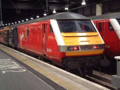 82125 at London Euston. &copy; Byron5574