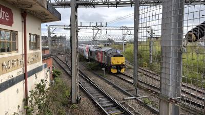 37510 at Crewe. &copy; Luivery