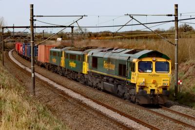 66525 at Acton Bridge (Cheshire). &copy; stevexos