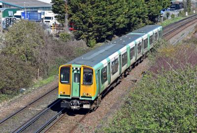 313215 at Hilsea. &copy; Bestieboy