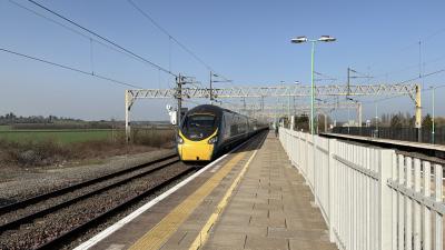 390122 at Cheddington. &copy; Luivery