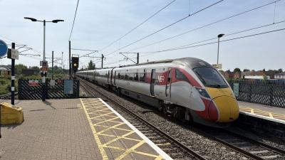 801227 at Newark North Gate. &copy; Luivery