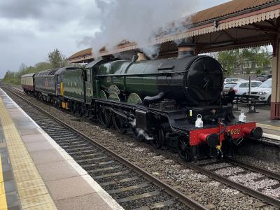 5029 steam at Yatton. &copy; BigKev