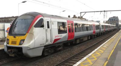 720522 at Bethnal Green. &copy; Geoff