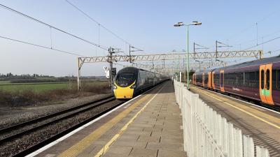 390148 at Cheddington. &copy; Luivery