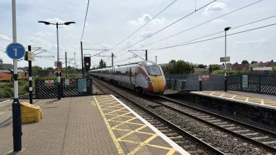 801220 at Newark North Gate. &copy; Luivery