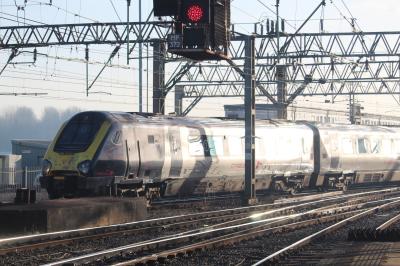 221113 at Manchester Piccadilly. &copy; ConnorsRailPhotography