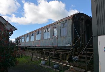 25917 coach at East Somerset Railway - Cranmore. &copy; AJax