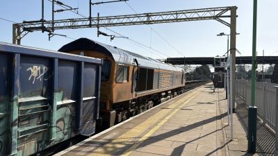 66766 at Cheddington. &copy; Luivery