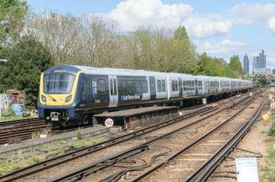 photo of 701007 at Clapham Junction
