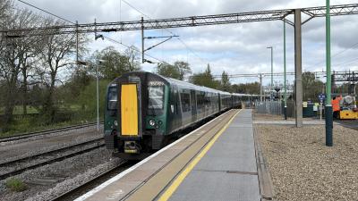 350127 at Northampton. &copy; Luivery