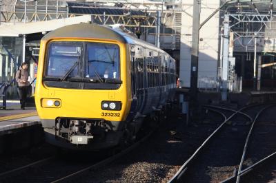 323232 at Manchester Piccadilly. &copy; ConnorsRailPhotography