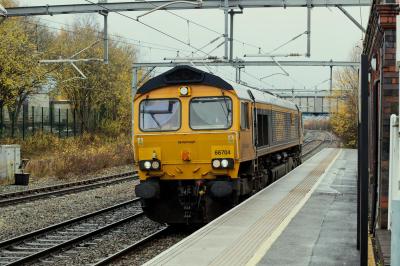 66704 at Earlestown. &copy; stevexos