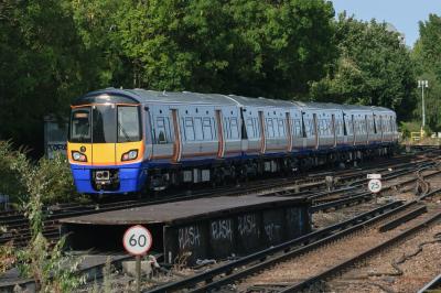 378206 at Clapham Junction. &copy; llamafish