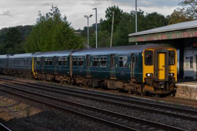 150243 at Totnes. &copy; Harry Bennellick