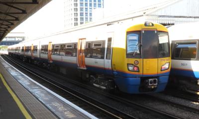 378141 at Clapham Junction. &copy; Geoff