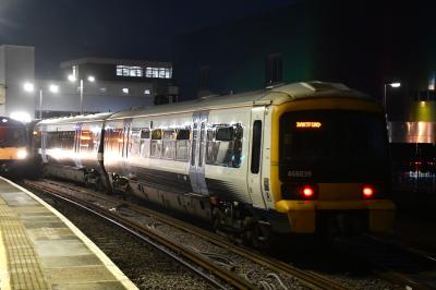 466039 at Dartford. &copy; MJM