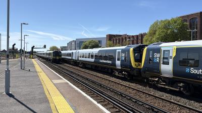 444041 at Eastleigh. &copy; Luivery