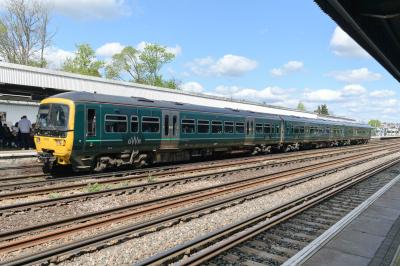 165110 at Redhill. &copy; llamafish