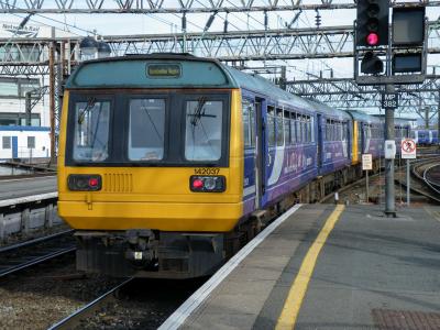 142037 at Manchester Piccadilly. &copy; llamafish