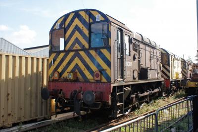 09002 at Barrow Hill. &copy; Gary37401
