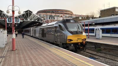 68013 at London Marylebone. &copy; Luivery