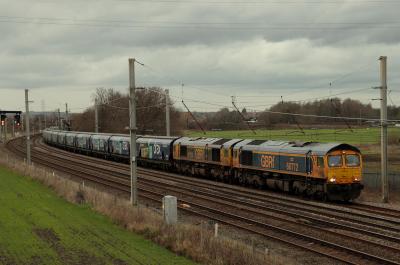 66772 at Winwick. &copy; stevexos