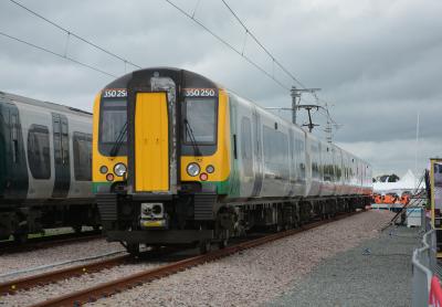 350250 at Long Marston. &copy; AJax