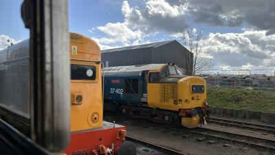 37402 at Barrow Hill. &copy; Luivery