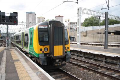 350240 at London Euston. &copy; linuxyeti