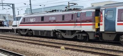 91114 at Peterborough. &copy; Geoff