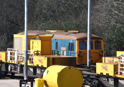 73201 at Tonbridge West Yard. &copy; MJM
