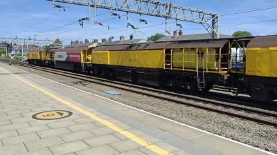 DR79233 at Stafford. &copy; Geoff